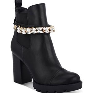 Guess heeled booties!!!